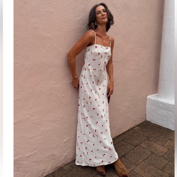 VRG Girl The Good Intentions Bias Cut Maxi Dress in Cherry - Picture 7 of 9